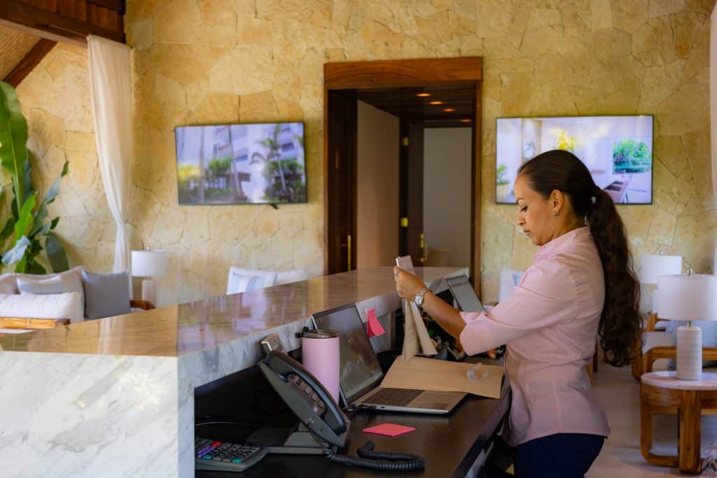 Kovay Gardens Reviews Reveal A Love For Mexico's Pacific Coast (2)